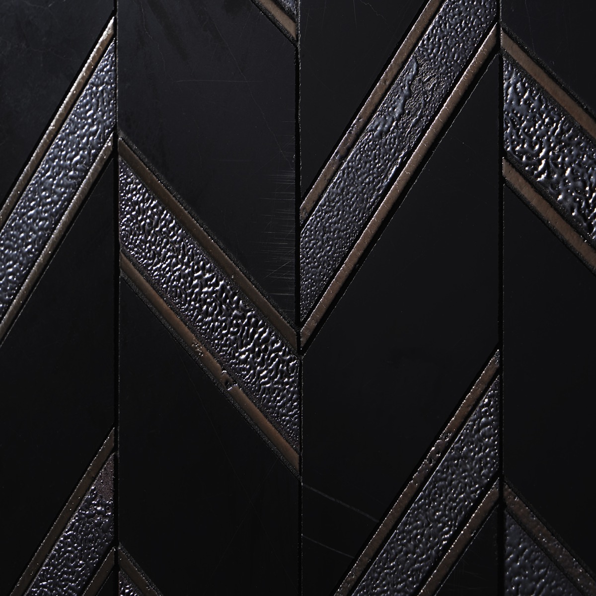 Close Out - Art Lava Chevron Barcelona - Lava Stone & Nero Marquina