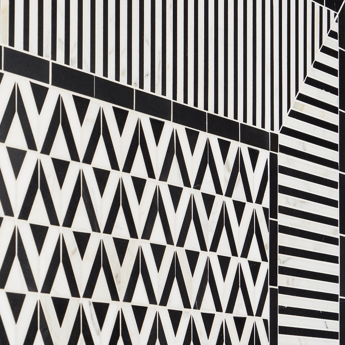 Avant Garde Linear Corner Piece Calacatta and Black Jade Polished Marble