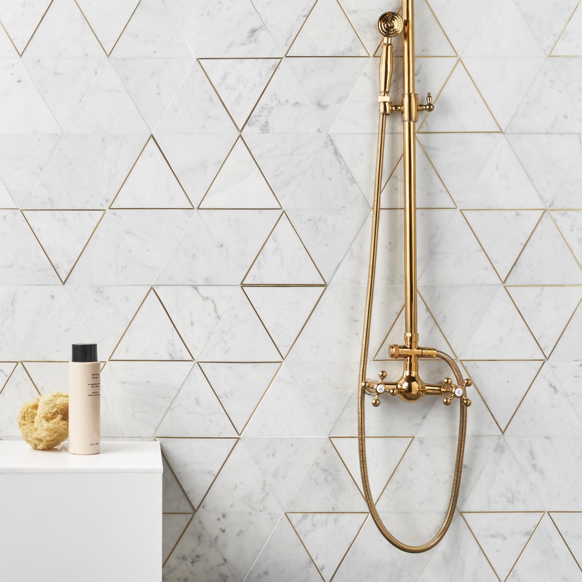 Axil Carrara - White Carrara & Brass Polished Marble + Brass